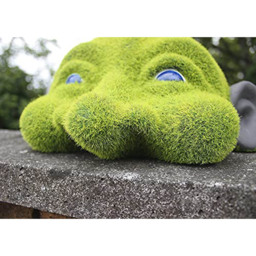 Marco Paul Grass Effect Hedge Peeker Garden Ornament - Size: 30 x 25 x 34cm - Green - Wilko - thumbnail 3