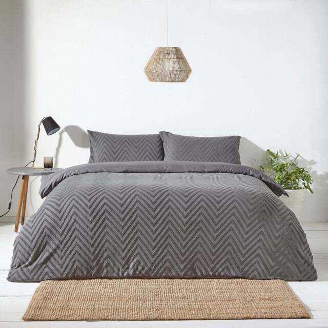 Yard Chevron Single Charcoal Duvet Set - Grey - Yard Living - Wilko - image 1