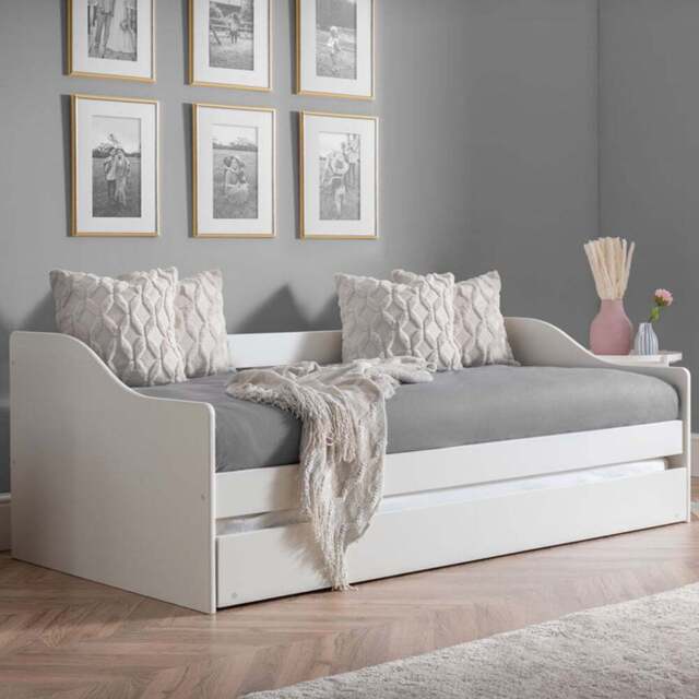 Julian Bowen Elba Surf White Daybed - Size: Single - Wilko - image 1