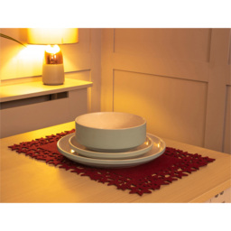 St Helens Maroon Felt Table Mat 30 x 45cm 2 Pack - Size: 300 x 450 x 3cm - Red - Wilko - thumbnail 4