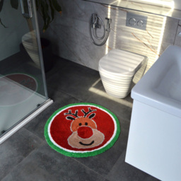 Allure Bath Fashions Christmas Rudolph Tufted Round Bath Mat - Size: 65 x 65cm - Red - Wilko - thumbnail 3