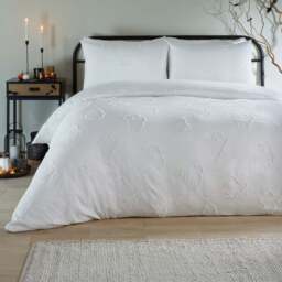 Duvet Day Double Ghostly Ghouls Soft Touch Tufted Duvet Set - White - Wilko - thumbnail 1