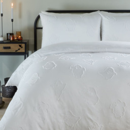 Duvet Day Double Ghostly Ghouls Soft Touch Tufted Duvet Set - White - Wilko - thumbnail 4