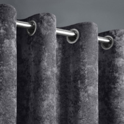 Intimates Charcoal Plain Crushed Velvet Curtains 117X137cm - Size: W 117 x D 137cm - Grey - Wilko - thumbnail 3