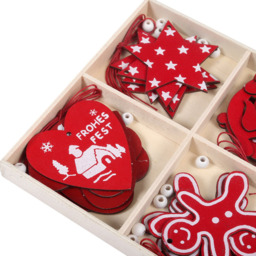 Living and Home Christmas Tree Wood Chip Decoration 30 Pack - Size: 2.1 x 29.6 x 19.9cm - Red - Wilko - thumbnail 7
