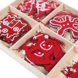 Living and Home Christmas Tree Wood Chip Decoration 30 Pack - Size: 2.1 x 29.6 x 19.9cm - Red - Wilko - thumbnail 5