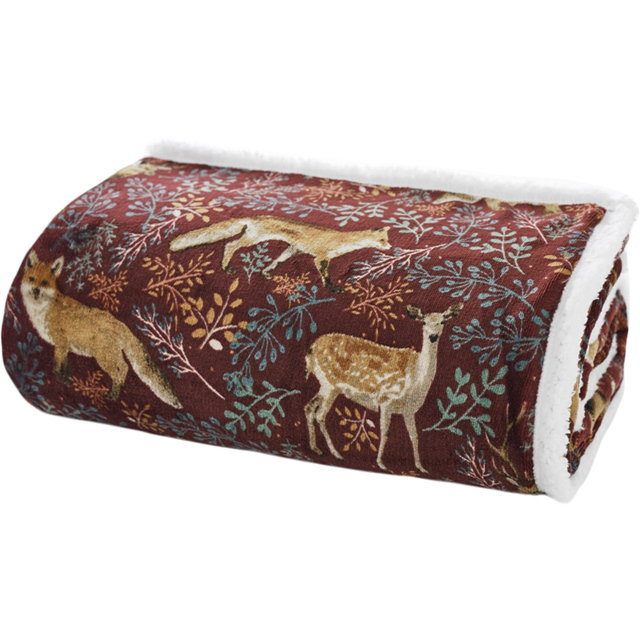Deyongs Mulberry Fox and Deer Sherpa Fleece Throw 140 x 180cm - Red - Wilko - image 1