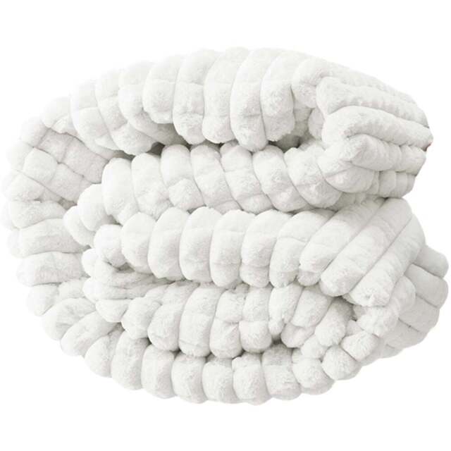 Groundlevel Extra Large Cream Box Super Soft Luxury Faux Fur Throw - Size: 232 x 200 x 232cm - Wilko - image 1
