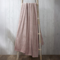 Rapport Home Coral Pink Fleece Blanket 200 x 240cm - Size: 240 x 200cm - Wilko - thumbnail 3
