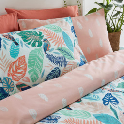 furn. Guava Double Green and Pink Duvet Set - Multi - Wilko - thumbnail 4