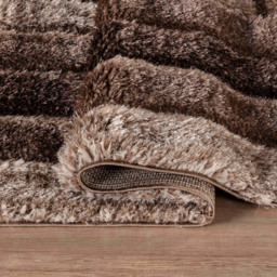 Desire Rug Modern Bronze Bordered Shimmer Soft Shaggy Area Rug 80 x 150cm - Desire Rugs - Wilko - thumbnail 4