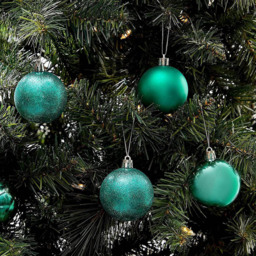 Shatchi 5cm Emerald Green Shatterproof Christmas Bauble 24 Pack - Wilko - thumbnail 5
