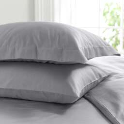 The Lyndon Company Housewife Platinum Pillowcase - Size: 50 x 75cm - Silver - Wilko