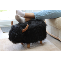 Gardeco Karlos The Highland Cow Black Synthetic Fur Footstool - Size: 36 x 61 x 32cm - Wilko - thumbnail 4