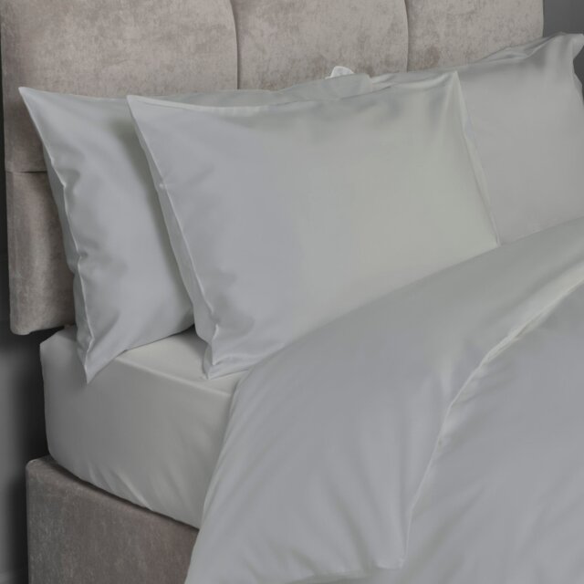 Divante Luxe Silver Cotton Pillowcase 2 Pack - Wilko - image 1