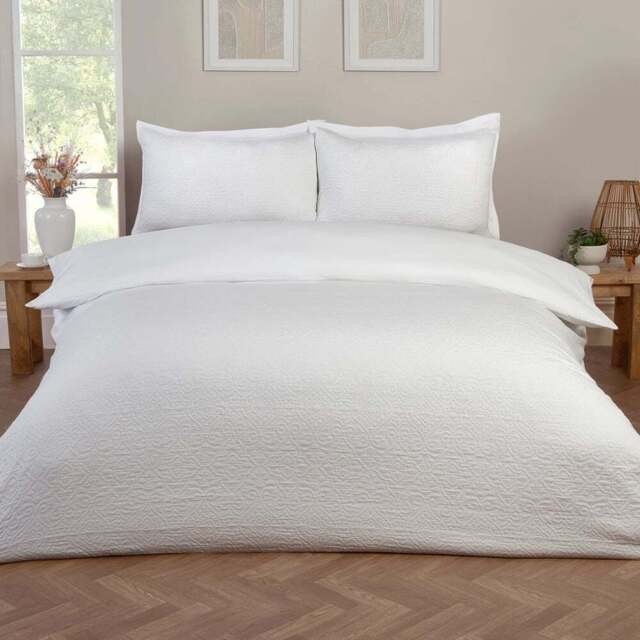 Romilly Matalesse Duvet Set White Double - Divante Finest - Wilko - image 1
