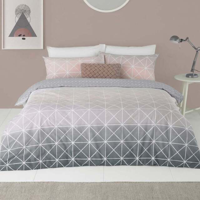 furn. Spectrum Single Pink Gradient Geometric Duvet Cover Set - Wilko - image 1