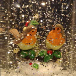 Samuel Alexander Robin Scene Light Up Christmas Water Spinner Lantern 21cm - Size: 21 x 9 x 9cm - Brown - Wilko - thumbnail 3