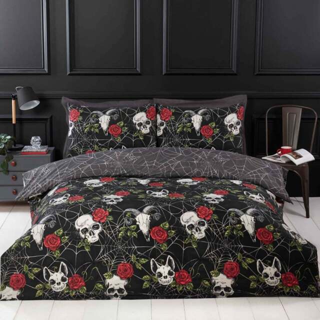 Rapport Home Skulls and Roses Single Multicolour Microfibre Duvet Set - Wilko - image 1