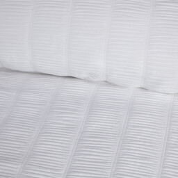 Cassie Crinkle Stripe Textured Duvet Set  - White/Superking - Size: Super King - Wilko - thumbnail 4
