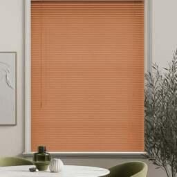 New Edge Blinds Wood Grain PVC Venetian Blind Cherry 135cm - Size: W 135 x D 152cm - Red - Wilko