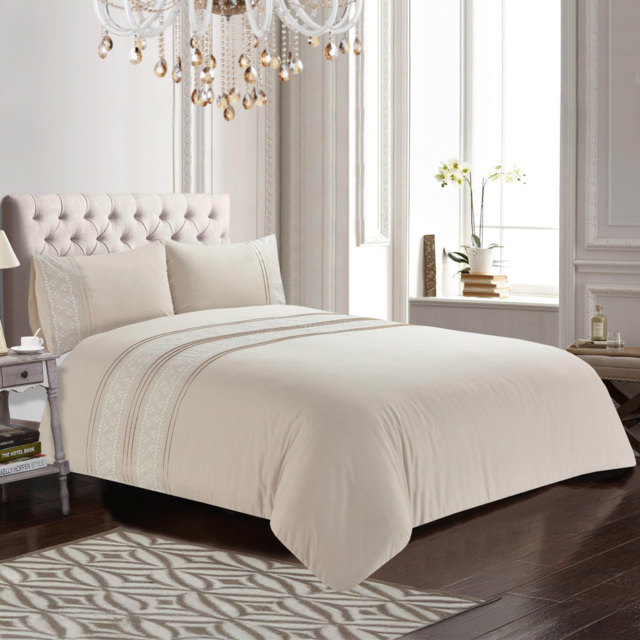 Serene Charlotte Double Floral Duvet Cover Set - Brown - Wilko - image 1