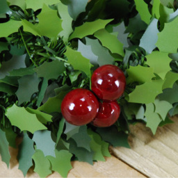 Samuel Alexander Christmas Holly Garland with Red Berries 200cm - Green - Wilko - thumbnail 4