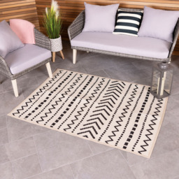 Charles Bentley Cream Moroccan Geometric Outdoor Rug 120 x 170cm - Size: 2.5 x 120 x 170cm - Wilko - thumbnail 3