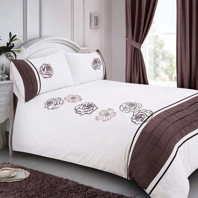 Intimates Florentine Double Duvet Set - Purple - Wilko - image 1