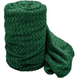 Velosso Emerald Moda Plush Throw 127 x 152cm - Size: 127 x 152 x 1cm - Wilko