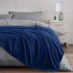 Velosso Navy Plain Corduroy Throw 150 x 200cm - Size: 150 x 200 x 1cm - Wilko - thumbnail 5