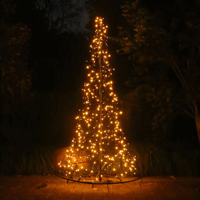 Xmas Haus 720 Copper Gold LED Gold Tree 8.2ft - Size: 8ft - Black - Wilko - image 1
