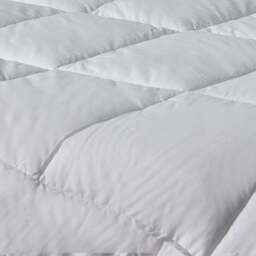 Downland Feels Like Down Super King Duvet 10.5 Tog - White - Wilko - thumbnail 5