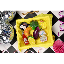 The Seasonal Gift Co Ketchup and Breakfast Hanging Decoration 2 Piece - Size: 20 x 8 x 3cm - Black - Wilko - thumbnail 3
