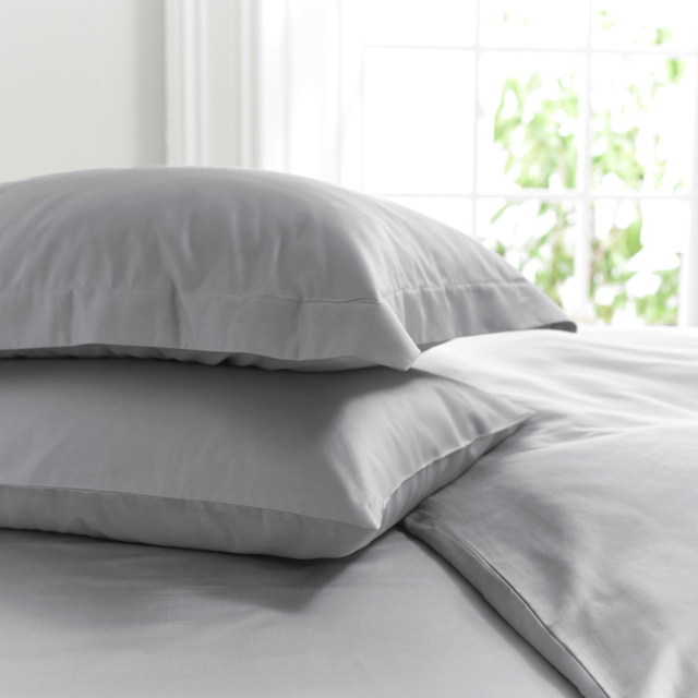 The Lyndon Company Housewife Platinum Pillowcase - Size: 50 x 75cm - Silver - Wilko - image 1