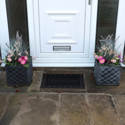 JVL Maiva Welcome Rubber Scraper Doormat 40 x 60cm - Black - JVL Homewares - Wilko - thumbnail 3