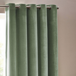 Yard Green Heavy Chenille Velvet Eyelet Curtains 117 x 137cm - Size: 137 x 117 x 1cm - Wilko - thumbnail 3