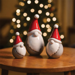 St Helens Red Hat Ceramic Gonk Family Ornament Set of 3 - Size: 14 x 14 x 8cm - Wilko - thumbnail 3
