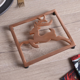 The Seasonal Gift Co. Bronze Trivet with Reindeer Design 18 x 20cm - Size: 3.5 x 18 x 20cm - Wilko - thumbnail 3