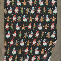 Deyongs Green Dancers Christmas Throw 140 x 180cm - Wilko - thumbnail 3