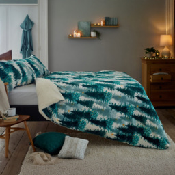 Deyongs Christmas Tree Double Fleece Duvet Set - Multi - Wilko - thumbnail 3