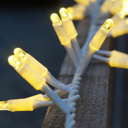 Eagle Connect 1500 Warm White LED White Cluster Light 30m - Size: 51 x 40 x 9cm - Wilko - thumbnail 5
