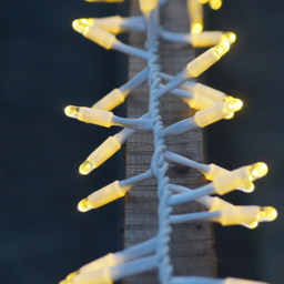 Eagle Connect 1500 Warm White LED White Cluster Light 30m - Size: 51 x 40 x 9cm - Wilko - thumbnail 4