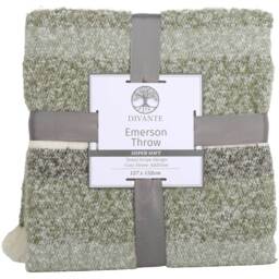 Divante Emerson Stripe Throw - Green - Wilko