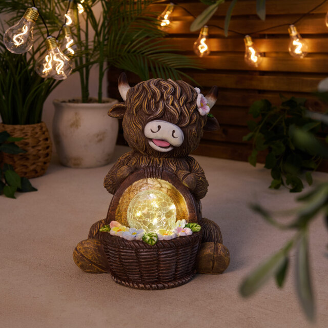 Solar Hattie Highland Cow Decor Brown - Wilko