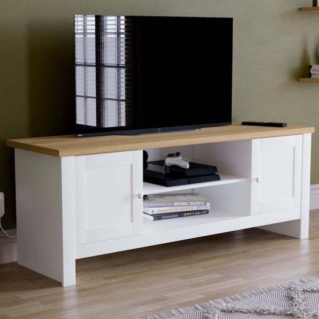 Vida Designs Arlington 2 Door 2 Shelf White TV Unit - Size: 39 x 128 x 49cm - Wilko - image 1