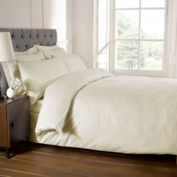Rapport Home Super King Cream 250 Thread Count Cotton Percale Quilt Cover - Wilko - thumbnail 3