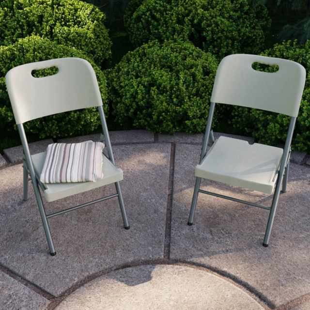 Vida Designs Set of 2 Folding Garden Chair - Size: 86 x 45 x 50cm - White - Wilko - image 1