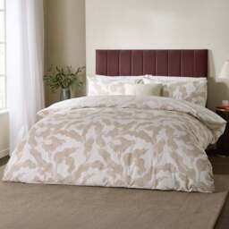 Hoem King Size Lauro Cream Printed 144 Thread Count Reversible Duvet Set - Wilko