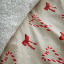 Candy Cane Hearts Fleece Duvet Set Beige and Red Double - Wilko - thumbnail 3